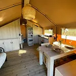 Campo de lujo Luxe Safaritenten Petit013 - Nieuw Tilburgo
